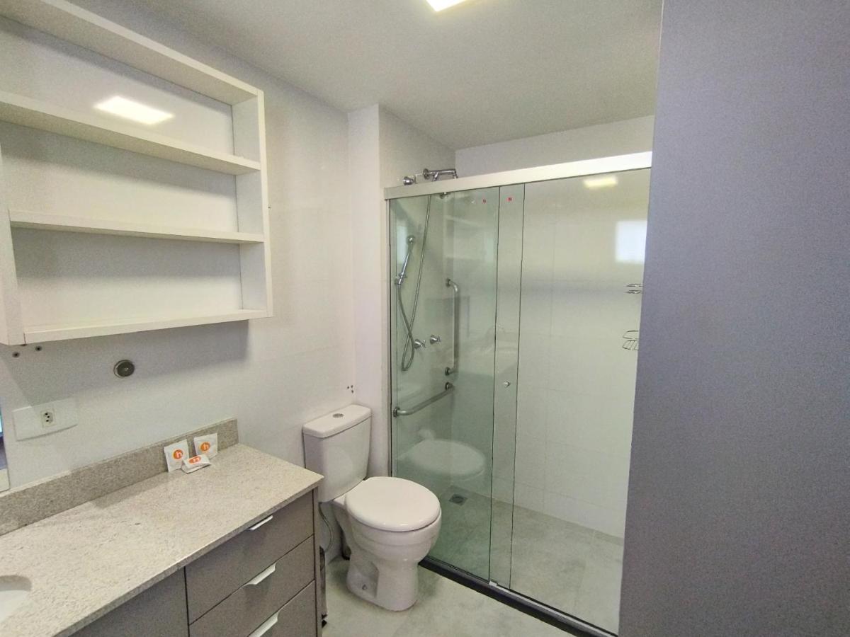 Home Studio - Apartamento Central - Ayn026 Curitiba Bagian luar foto